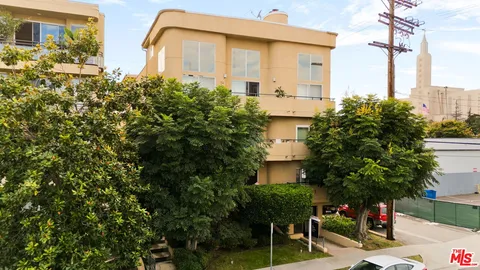 $995,000 | 1811 Manning Avenue, Unit 101, Los Angeles, CA 90025