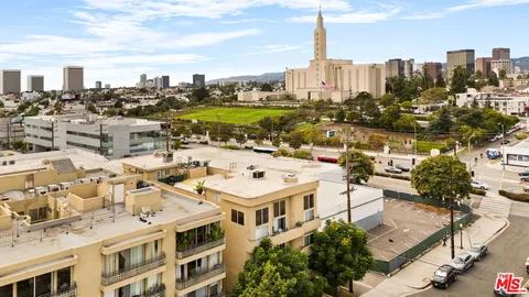 $995,000 | 1811 Manning Avenue, Unit 101, Los Angeles, CA 90025
