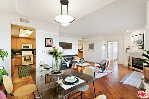 $995,000 | 1811 Manning Avenue, Unit 101, Los Angeles, CA 90025