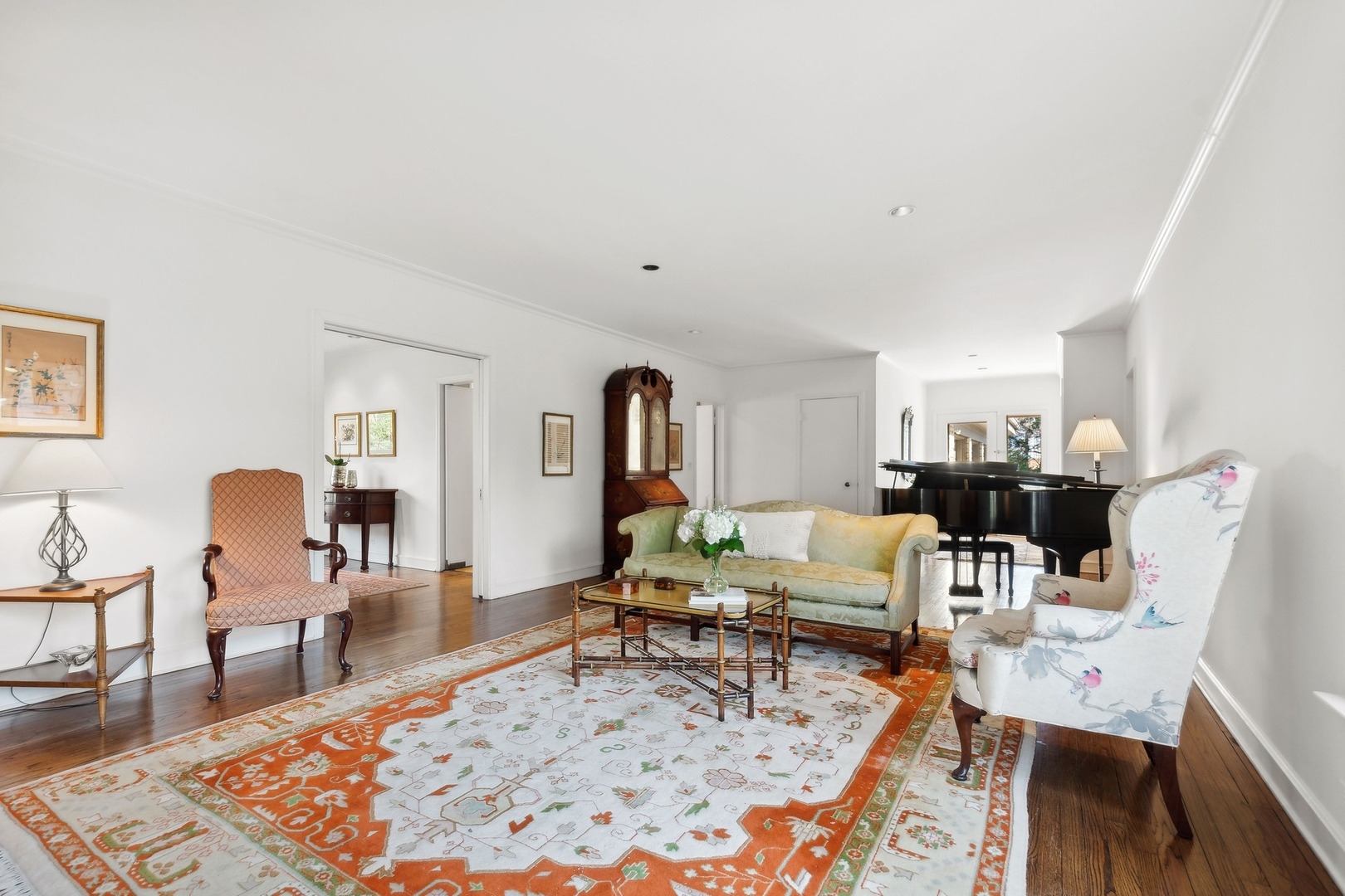618 Ridge Road Winnetka, IL 60093 - Photo 8 of 29 a living room with furniture and a rug