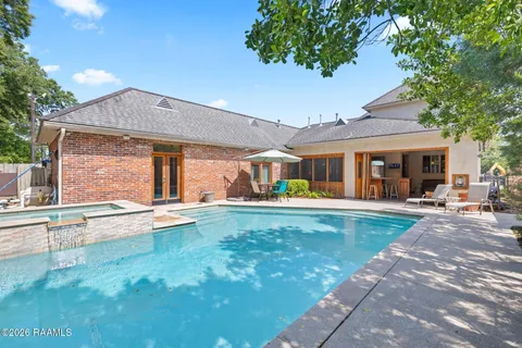 $775,000 | 118 West Bayou Parkway, Lafayette, LA 70503