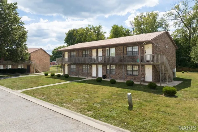 $5,750,000 | 1 Pheasantwood Drive, Belleville, IL 62226