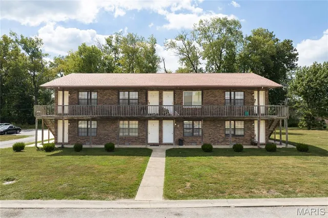 $5,750,000 | 1 Pheasantwood Drive, Belleville, IL 62226