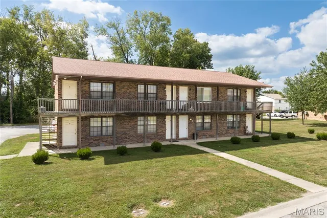 $5,750,000 | 1 Pheasantwood Drive, Belleville, IL 62226