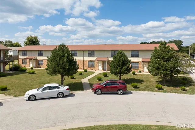 $5,750,000 | 1 Pheasantwood Drive, Belleville, IL 62226