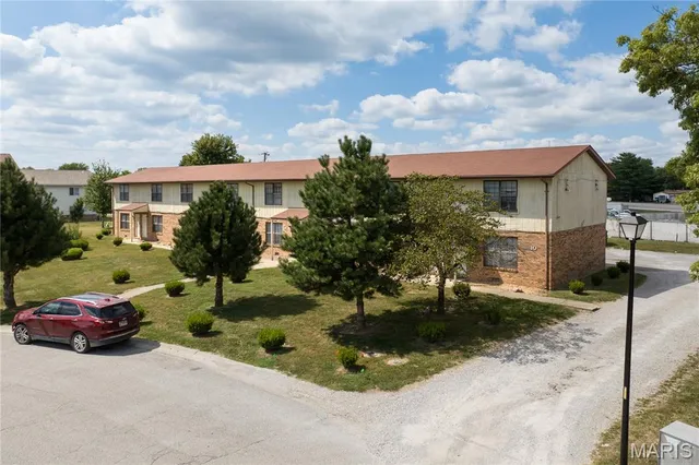 $5,750,000 | 1 Pheasantwood Drive, Belleville, IL 62226