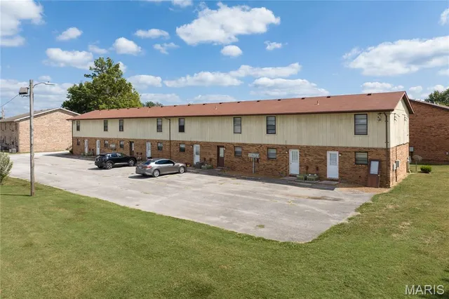 $5,750,000 | 1 Pheasantwood Drive, Belleville, IL 62226