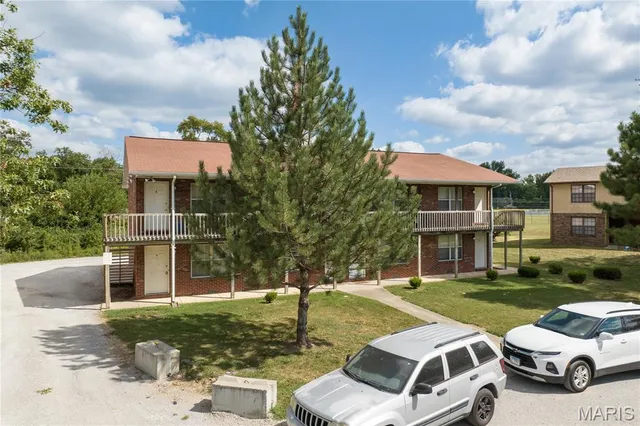 $5,750,000 | 1 Pheasantwood Drive, Belleville, IL 62226