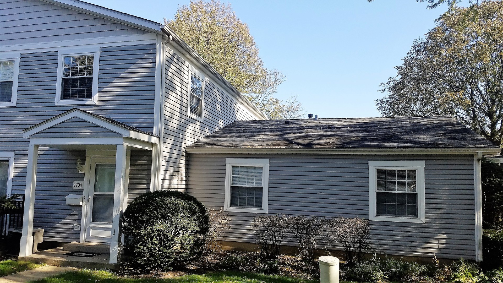 1205 Roth Court Wheeling, IL 60090 - Photo 2 of 13