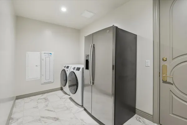 $10,133 | 1717 Bissonnet Street, Unit 1604, Houston, TX 77005