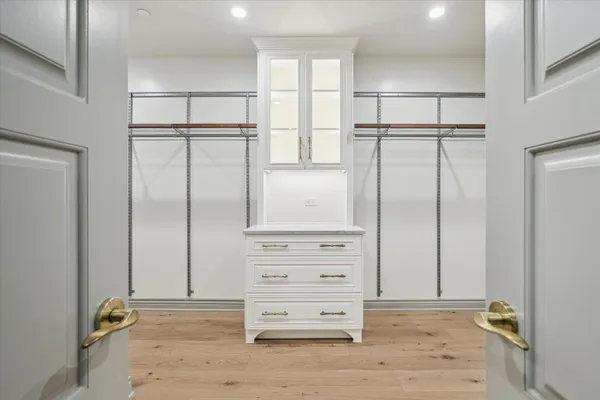 $10,133 | 1717 Bissonnet Street, Unit 1604, Houston, TX 77005