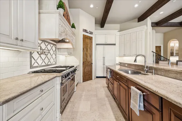 $4,500,000 | 107 Willowend Drive, Hunters Creek Village, TX 77024