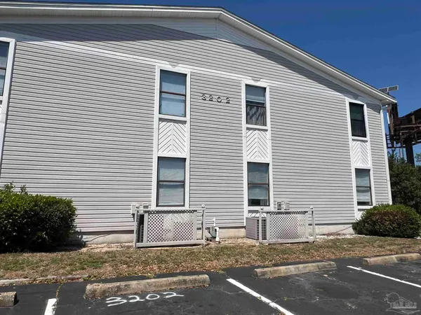 $163,000 | 3202 Redwood Lane, Unit F, Gulf Breeze, FL 32563