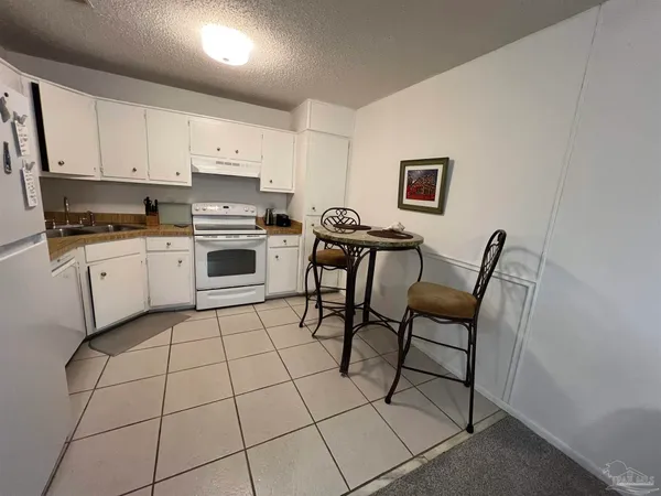 $163,000 | 3202 Redwood Lane, Unit F, Gulf Breeze, FL 32563