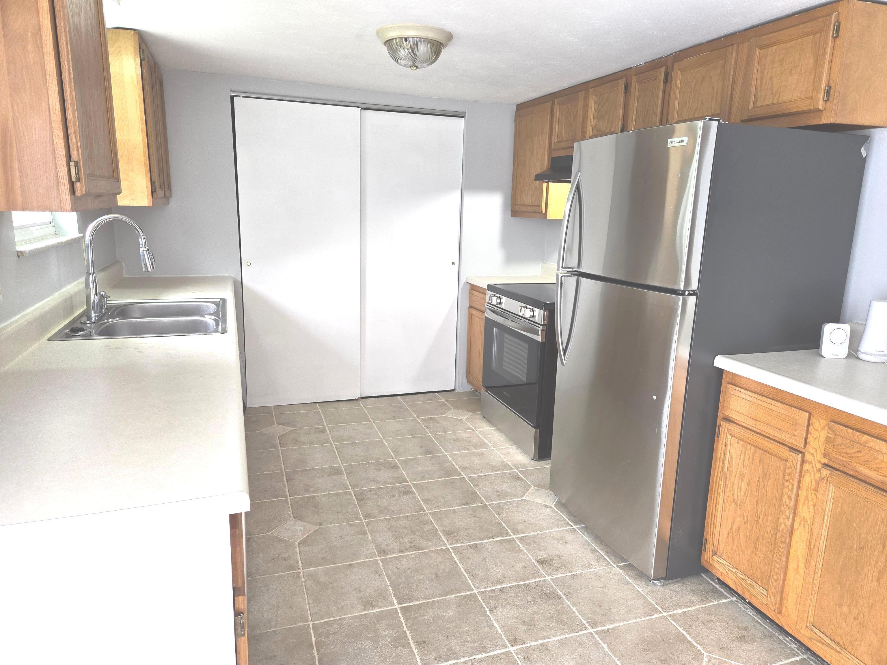2928 South Kenmore Road Indianapolis, IN 46203 - Photo 5 of 17 Gallery Image 5
