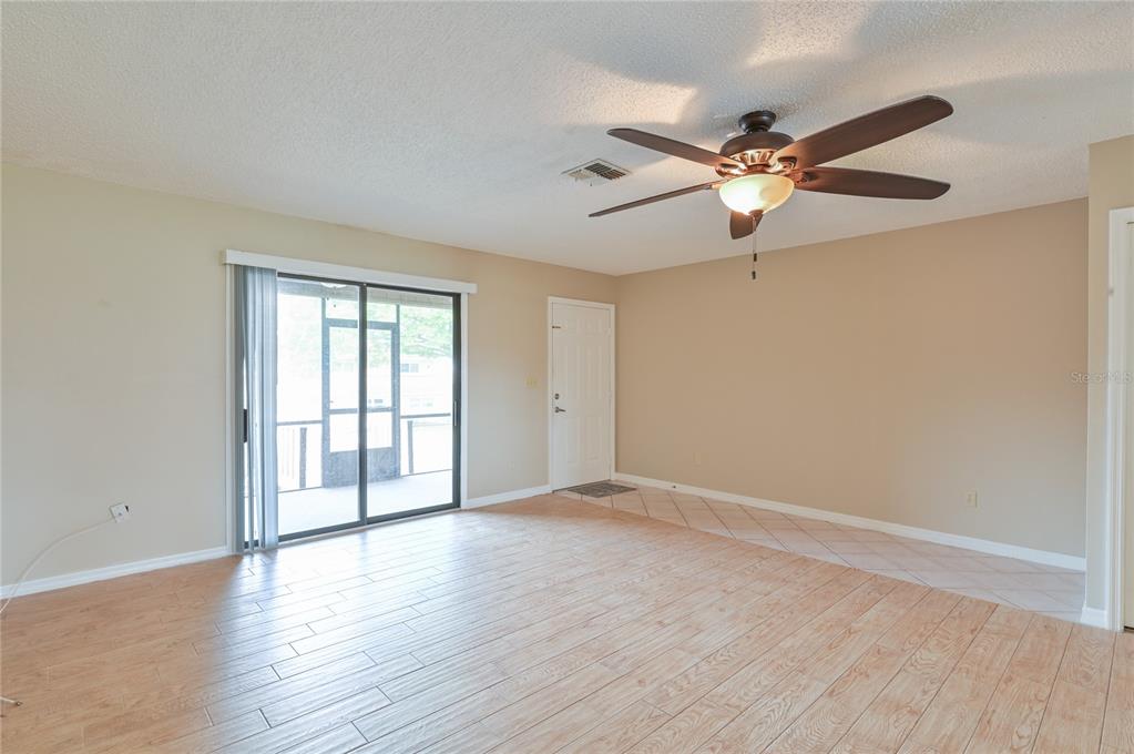 11001 Southeast Sunset Harbor Road, Unit H52 Summerfield, FL 34491 - Photo 14 of 31