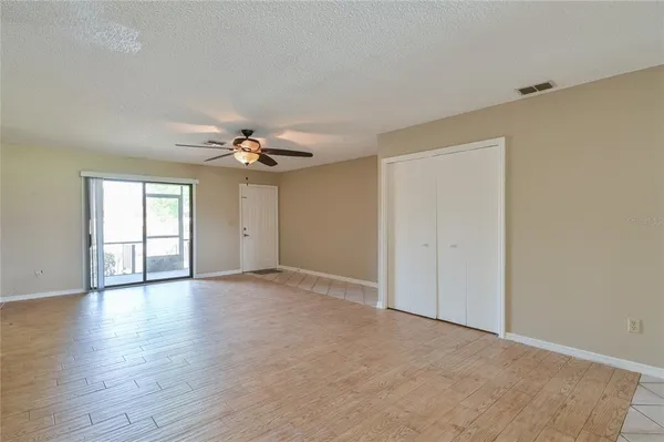 $1,650 | 11001 Southeast Sunset Harbor Road, Unit H52, Summerfield, FL 34491