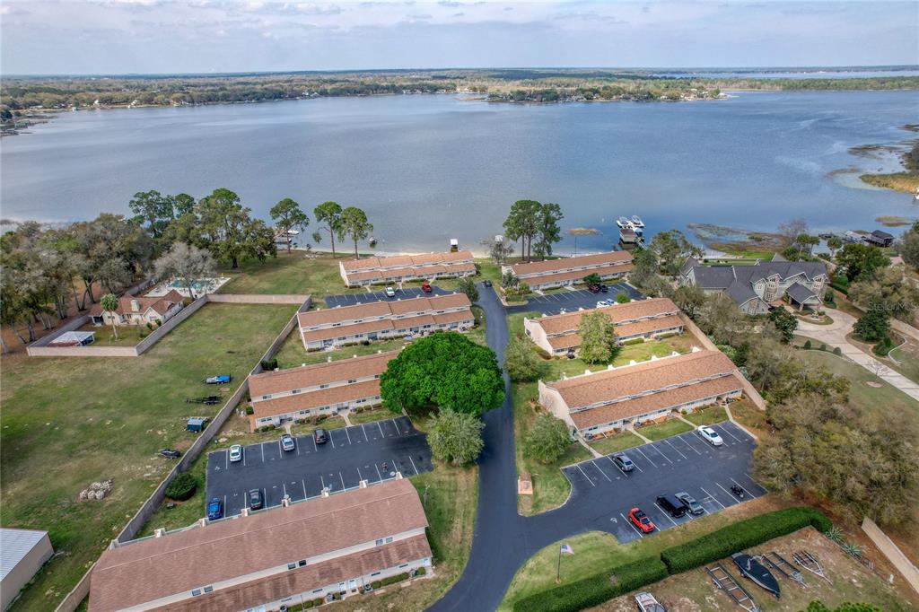 11001 Southeast Sunset Harbor Road, Unit H52 Summerfield, FL 34491 - Photo 2 of 31