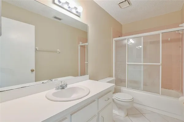 $1,650 | 11001 Southeast Sunset Harbor Road, Unit H52, Summerfield, FL 34491