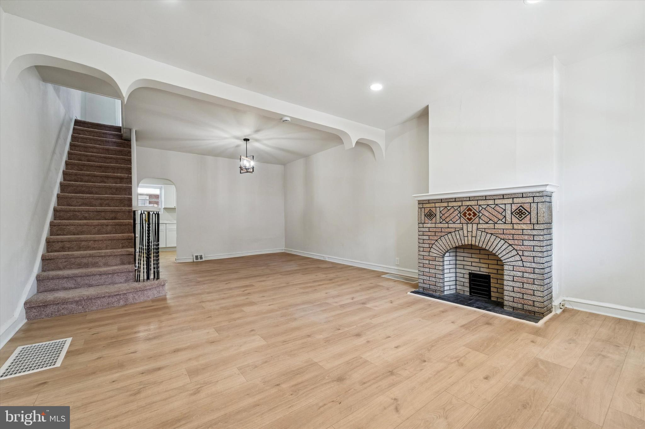 6153 Reedland Street Philadelphia, PA 19142 - Photo 5 of 16