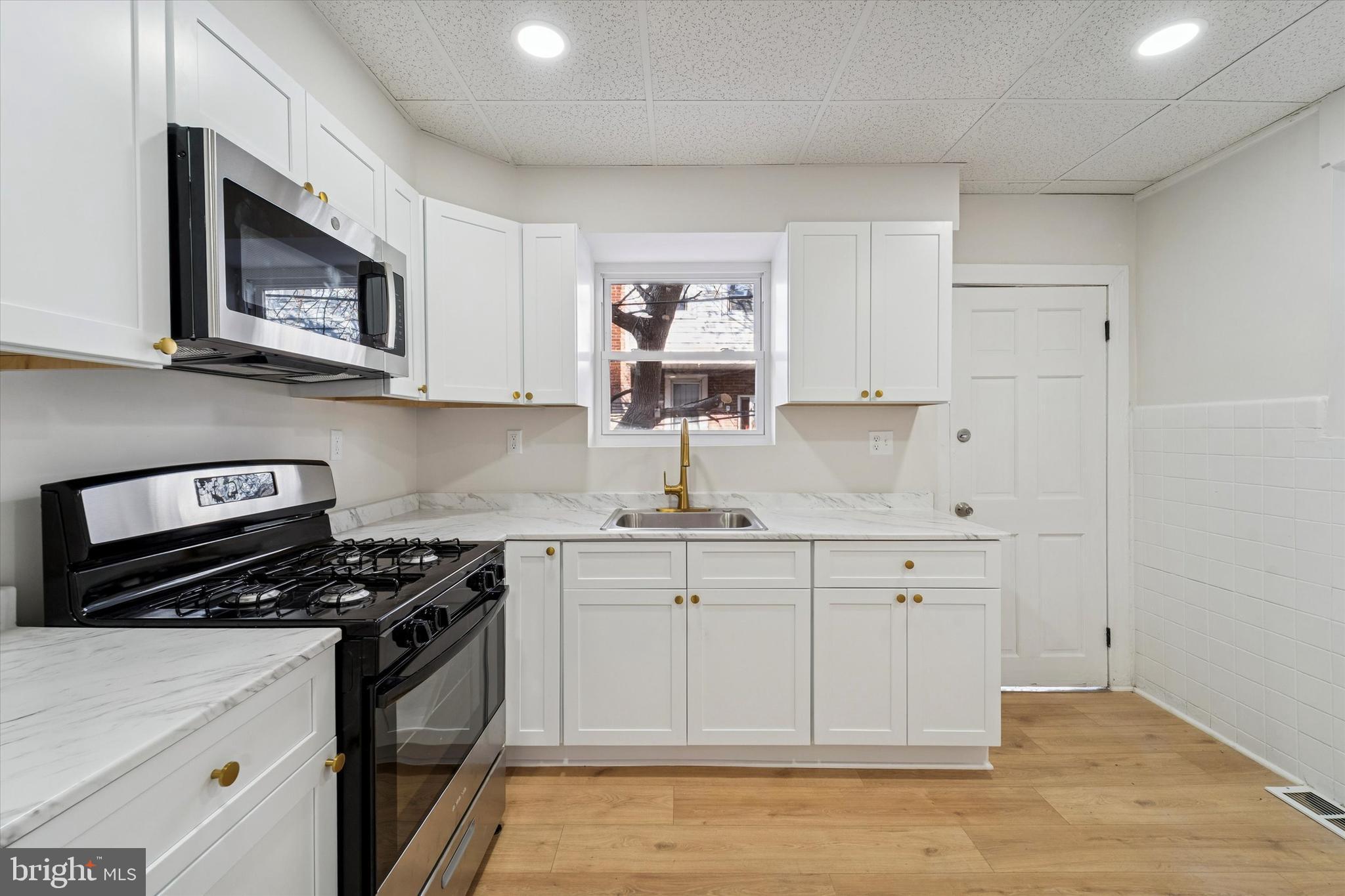 6153 Reedland Street Philadelphia, PA 19142 - Photo 9 of 16