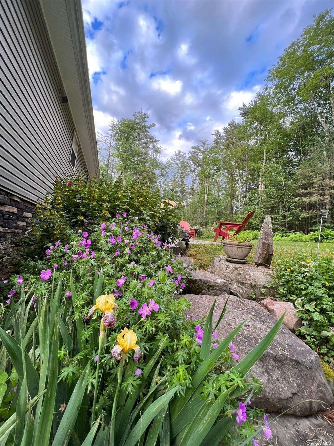 9 Pinekill Lane Windham, NY 12496 - Photo 26 of 27 a view of a flower in a garden