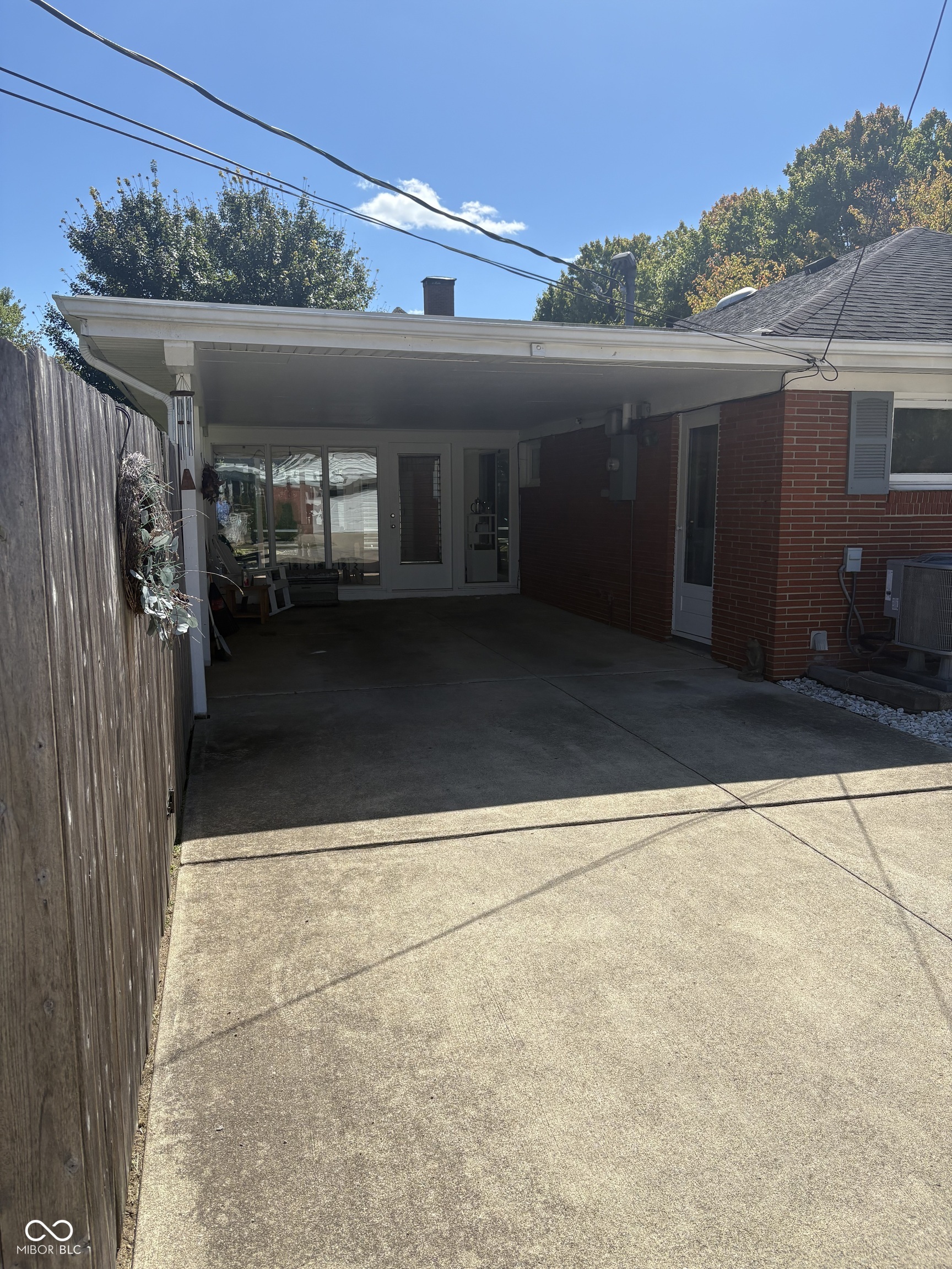 1921 Washington Street Columbus, IN 47201 - Photo 8 of 32