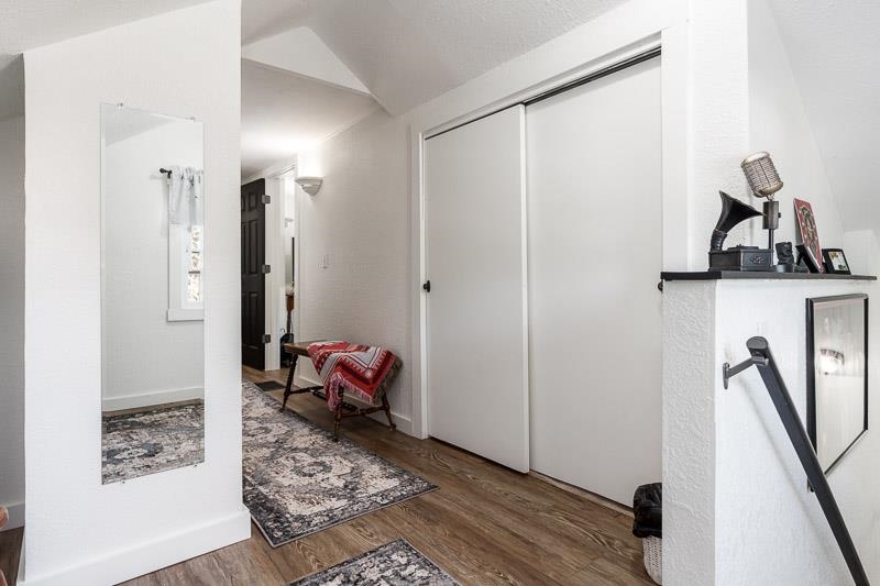 620 Harlem Road Machesney Park, IL 61115 - Photo 22 of 42 a very nice looking room with a couch