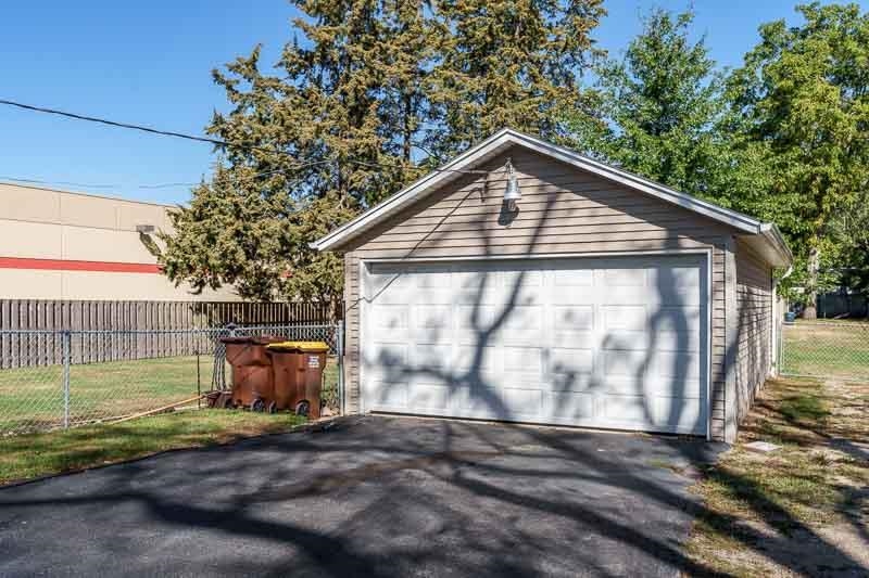 620 Harlem Road Machesney Park, IL 61115 - Photo 32 of 42 a view of backyard with barn and a cactus plant