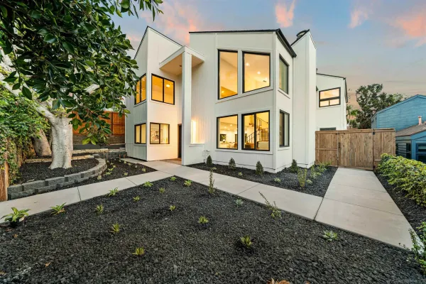 $4,295,000 | 2029 Del Mar Heights Road, Del Mar, CA 92014