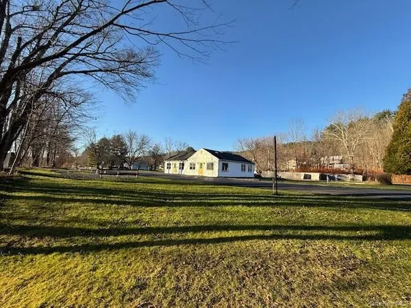 a view of back yard