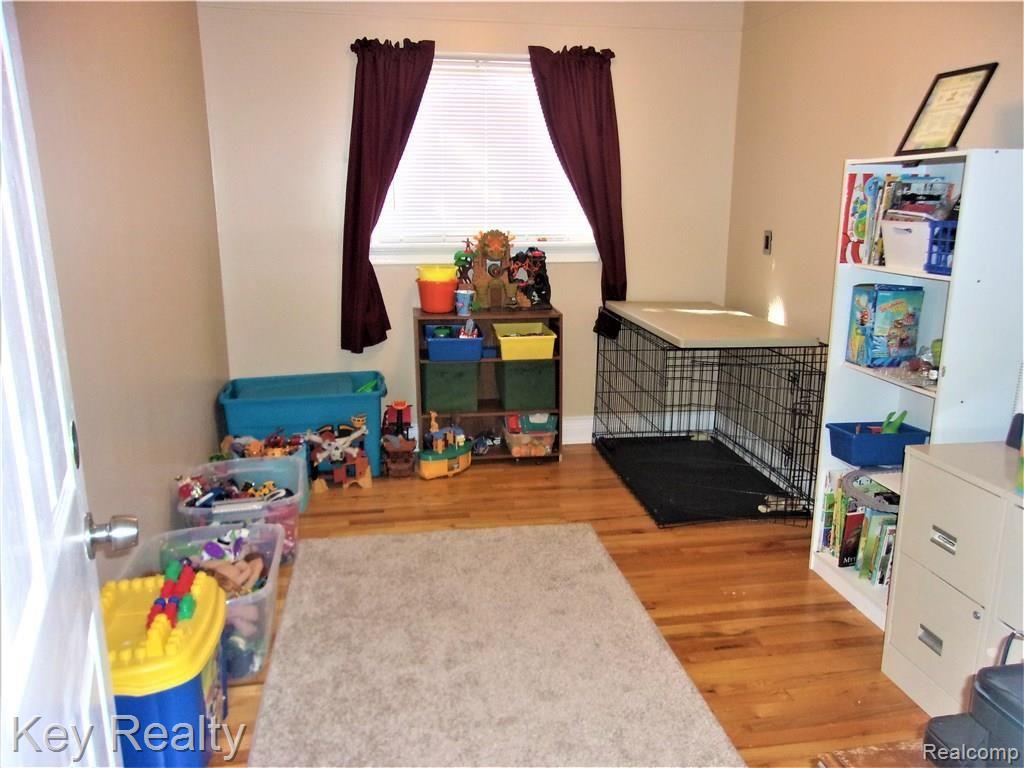 9632 Pardee Road Taylor, MI 48180 - Photo 21 of 27 240_2060 (2).JPG