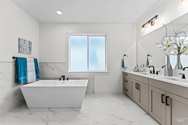 $649,995 | 9943 West Sunberry Court, Star, ID 83669