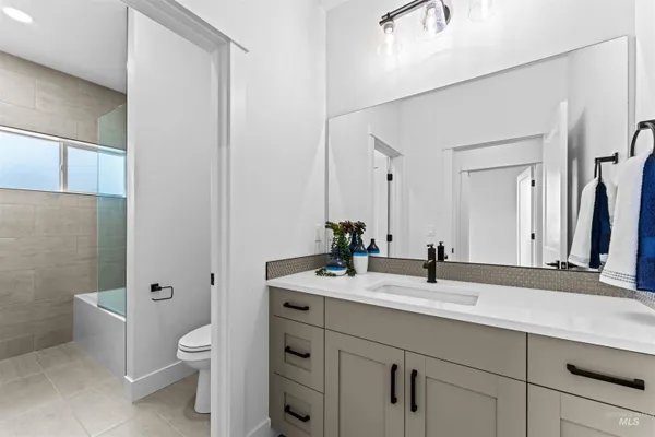 $649,995 | 9943 West Sunberry Court, Star, ID 83669