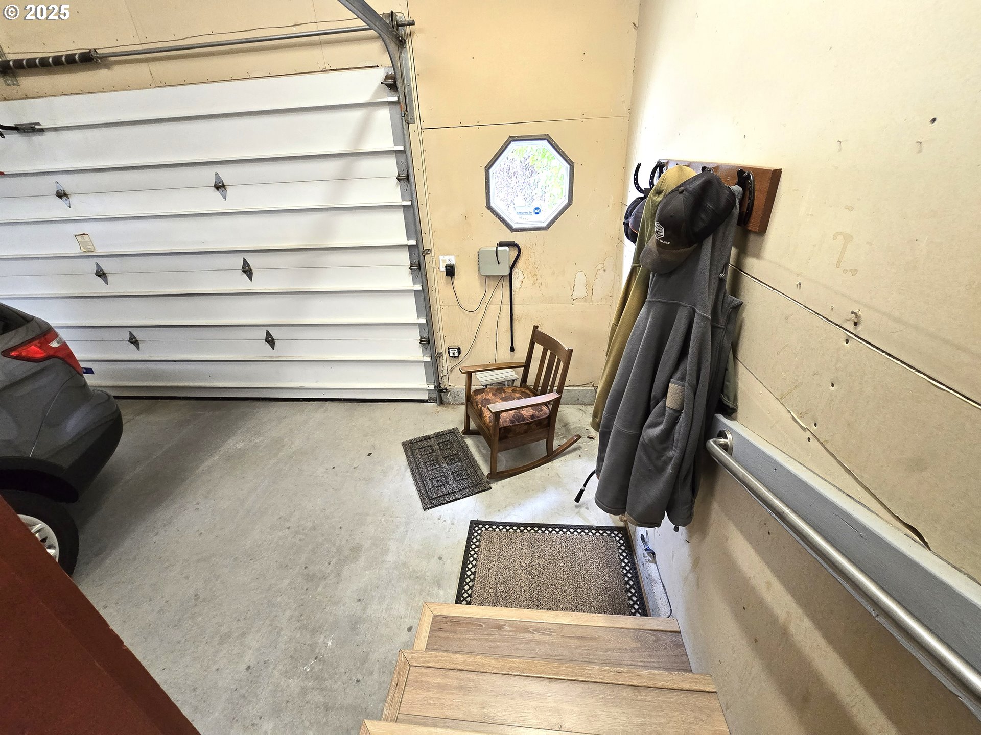 80393 Zimmer Lane Hermiston, OR 97838 - Photo 29 of 46 a view of a room with gym equipment