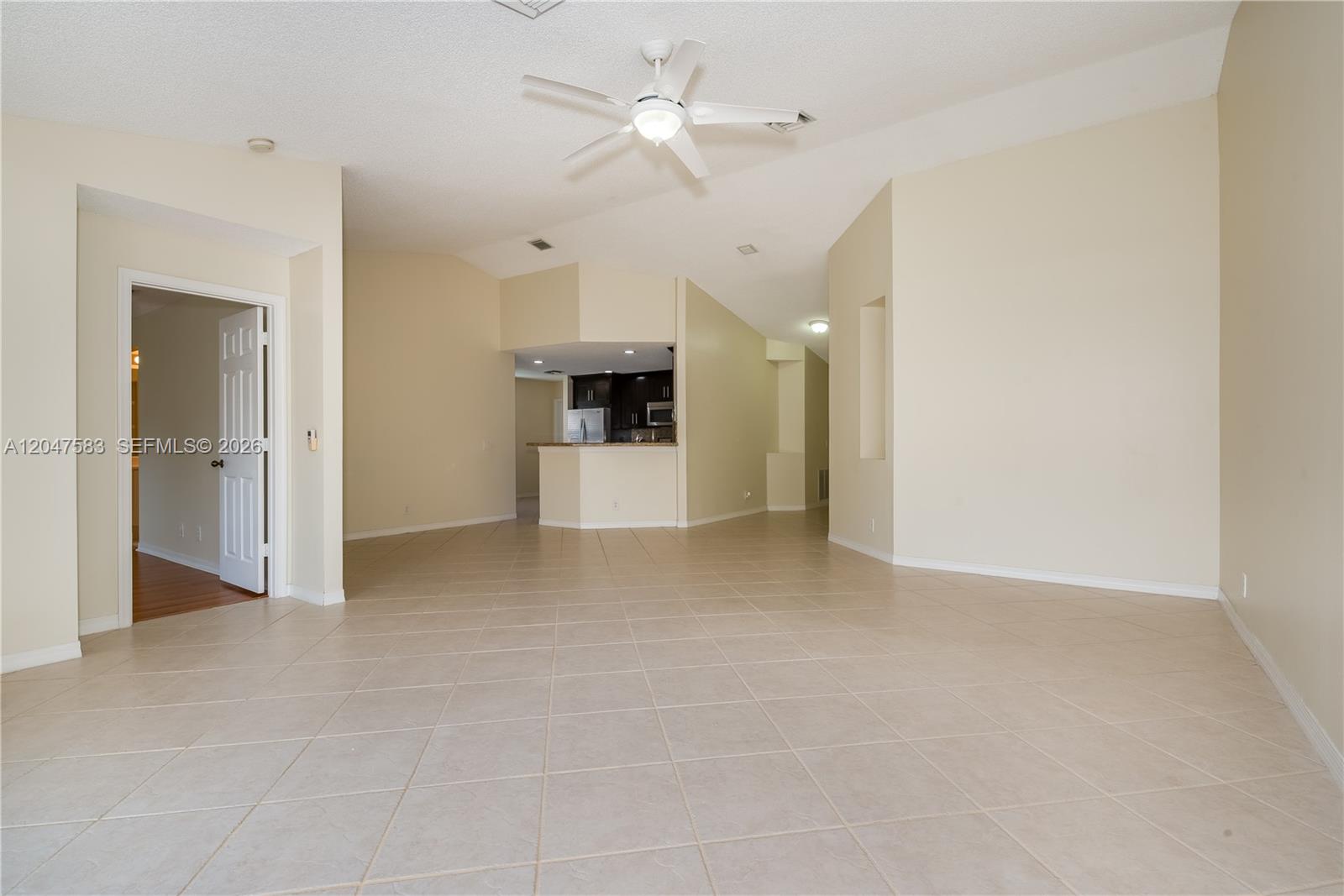 4152 Pine Ridge Lane Weston, FL 33331 - Photo 4 of 42