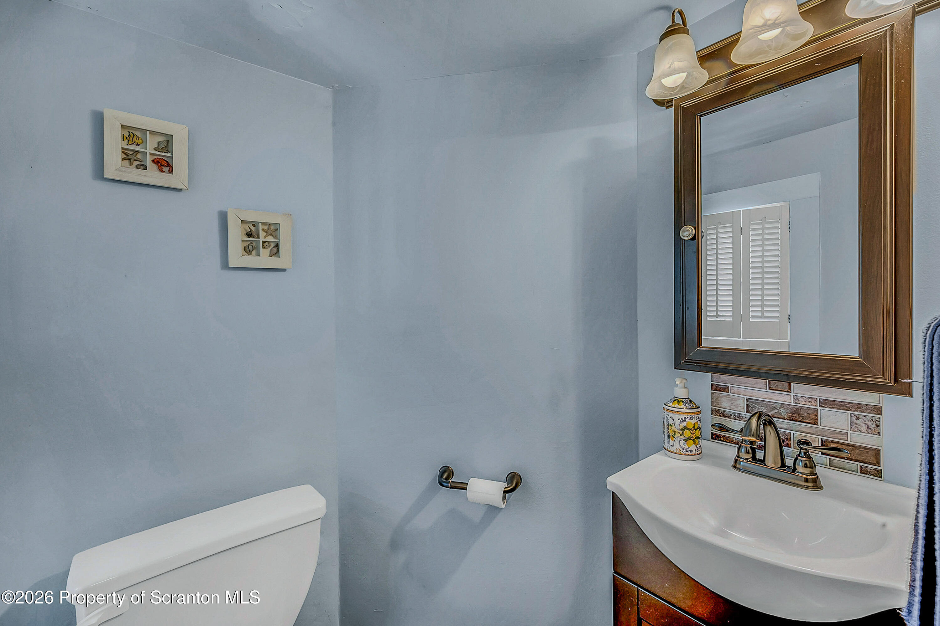 324 Cedar Street Montrose, PA 18801 - Photo 20 of 38 Full Bathroom