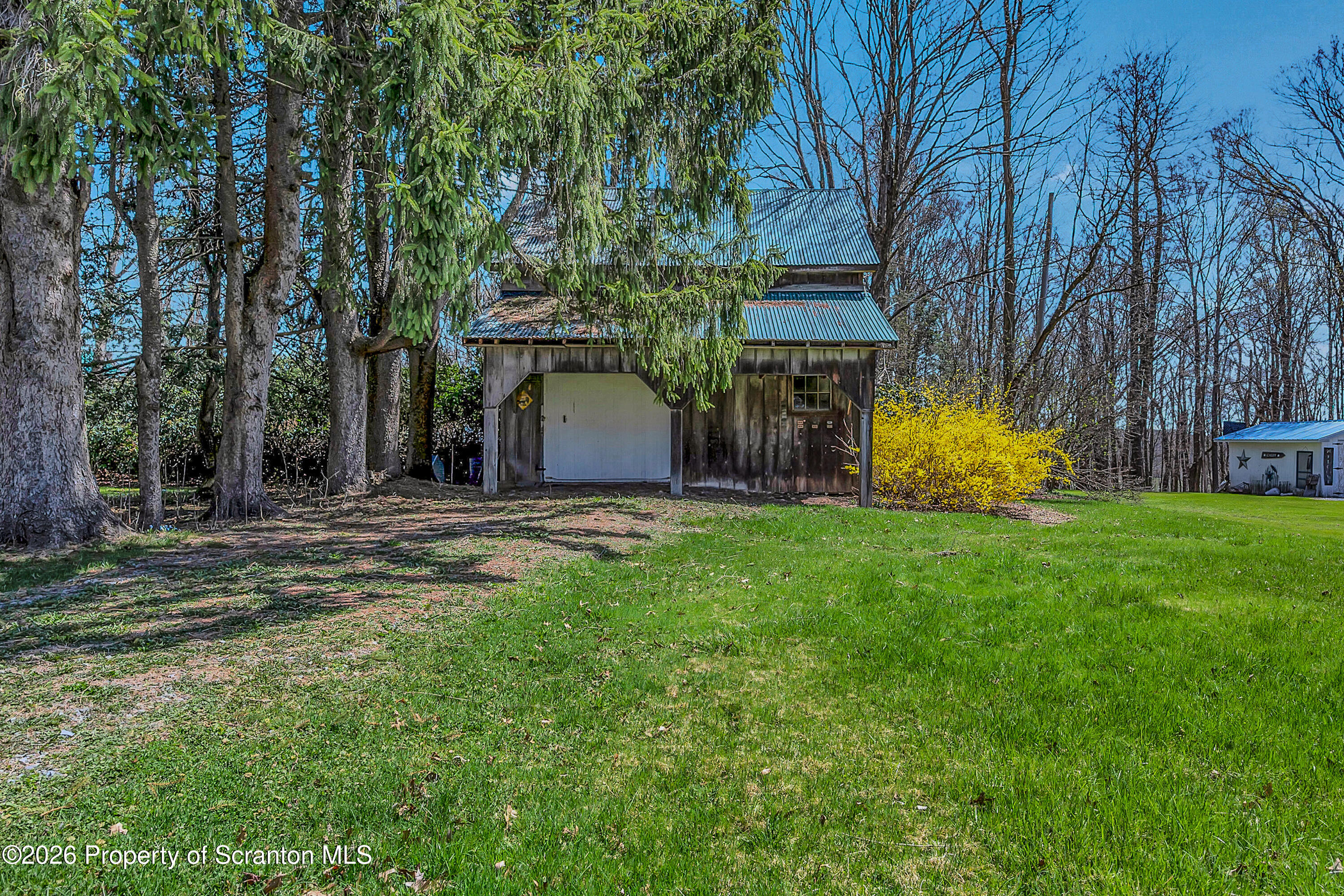 324 Cedar Street Montrose, PA 18801 - Photo 33 of 38 Barn