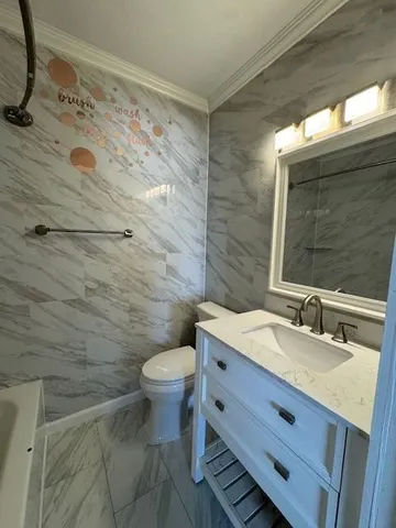 $1,750 | 3030 Edenborn Avenue, Unit 225, Metairie, LA 70002