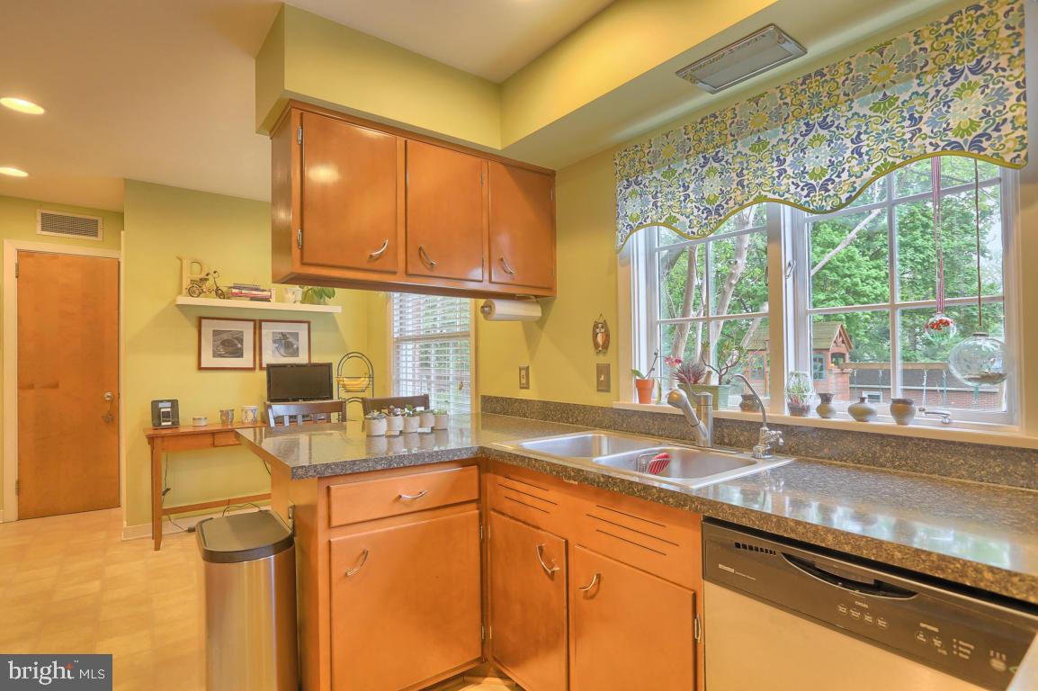 300 Pleasure Road Lancaster, PA 17601 - Photo 11 of 33 Gallery Image 11