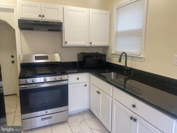 $1,500 | 7902 Garland Avenue, Unit 2, Takoma Park, MD 20912