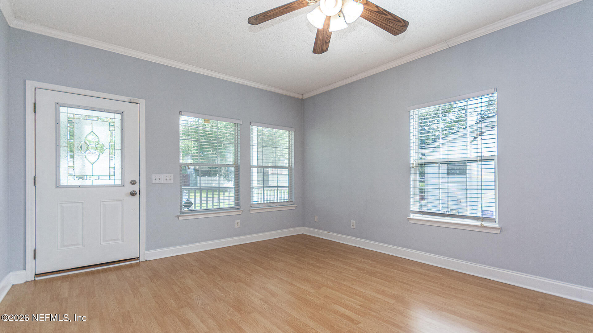 3237 Mayflower Street Jacksonville, FL 32205 - Photo 3 of 24 Living Room