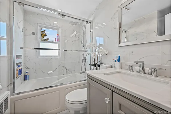 $899,999 | 4185 Harriet Road, Bethpage, NY 11714