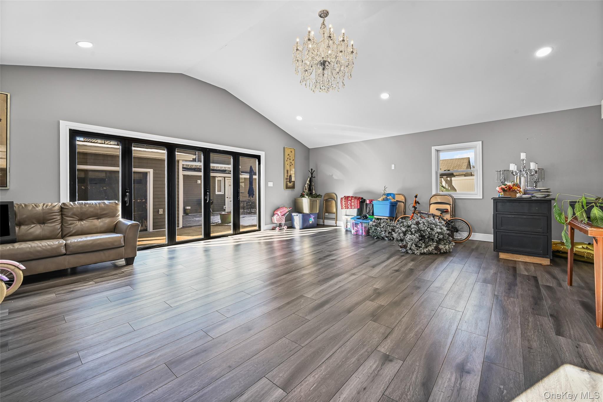 4185 Harriet Road Bethpage, NY 11714 - Photo 15 of 22