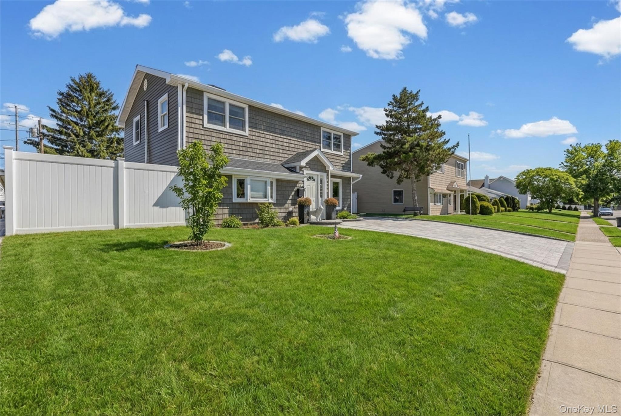 4185 Harriet Road Bethpage, NY 11714 - Photo 16 of 22