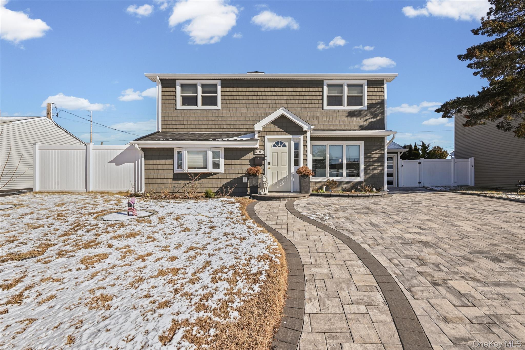 4185 Harriet Road Bethpage, NY 11714 - Photo 16 of 22