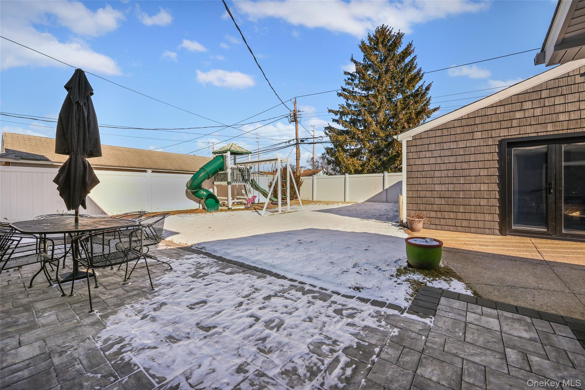 4185 Harriet Road Bethpage, NY 11714 - Photo 19 of 22