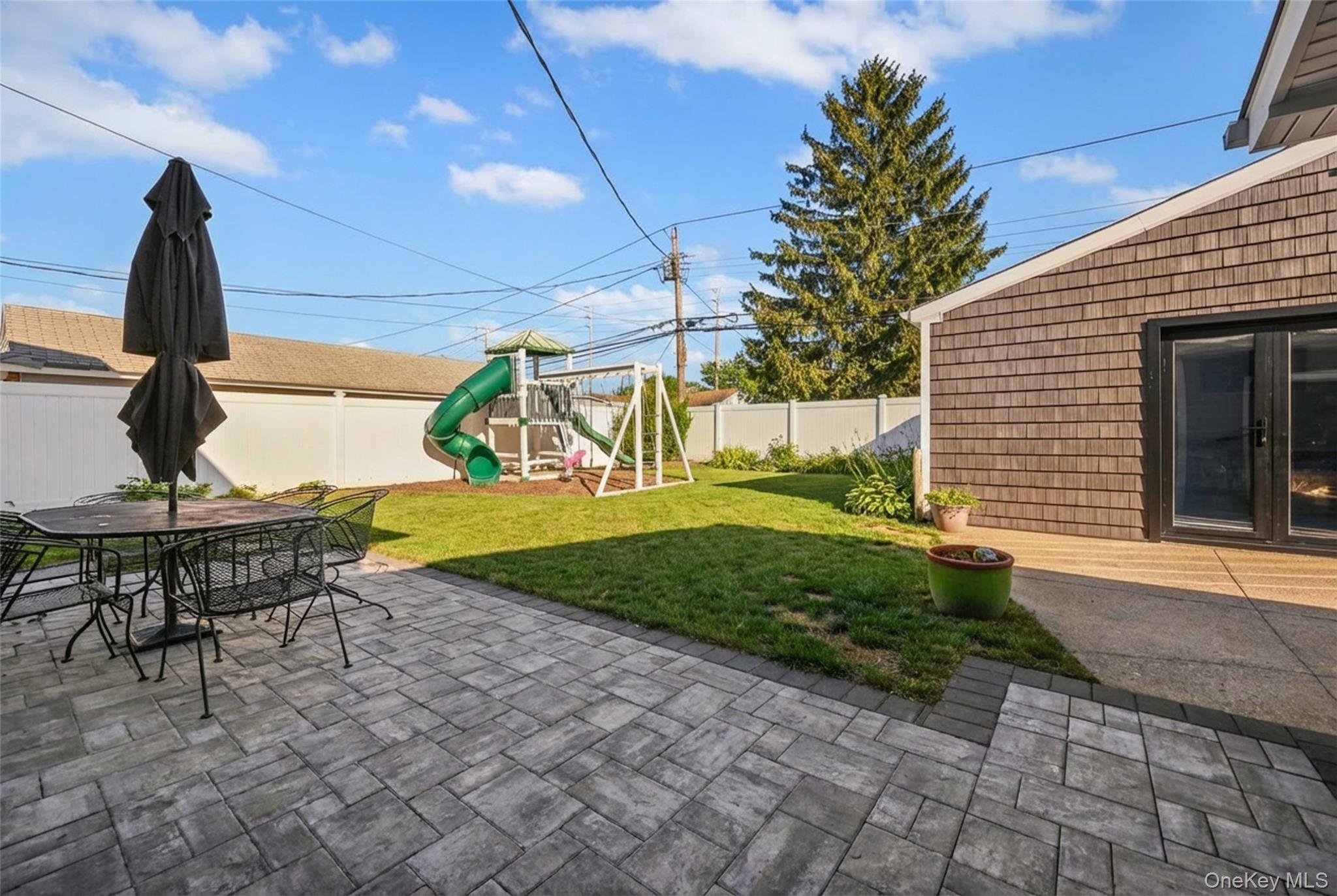 4185 Harriet Road Bethpage, NY 11714 - Photo 19 of 22