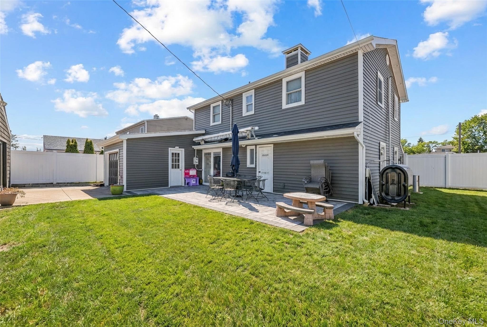 4185 Harriet Road Bethpage, NY 11714 - Photo 21 of 22