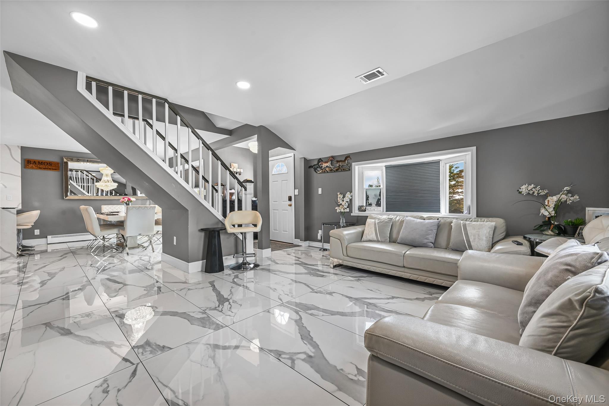 4185 Harriet Road Bethpage, NY 11714 - Photo 3 of 22
